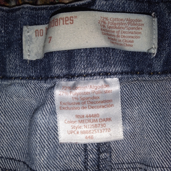 No Boundaries Acid Wash Jean Shorts - Picture 5 of 7